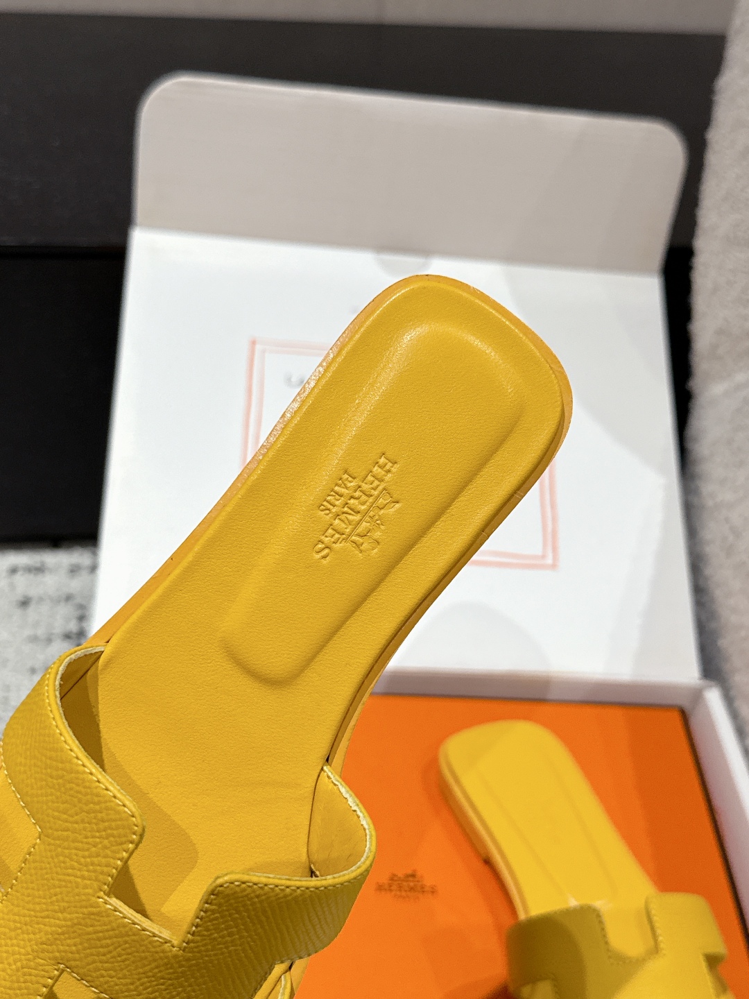NEW HERMÈS Jaune Topaze Epsom Calfskin Oran Sandals