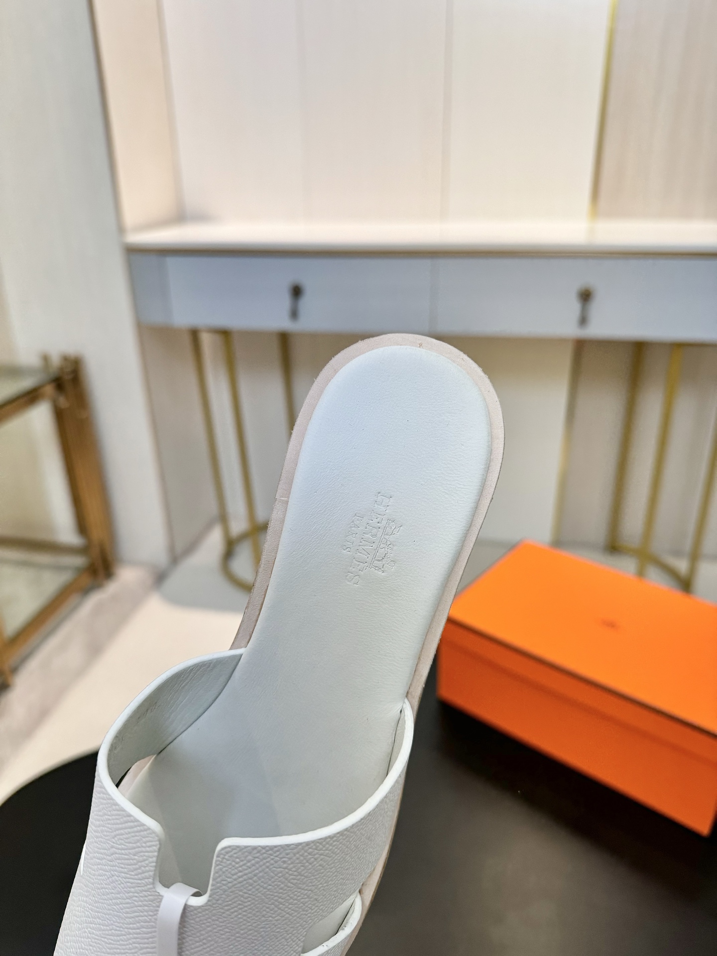HERMES 00929
