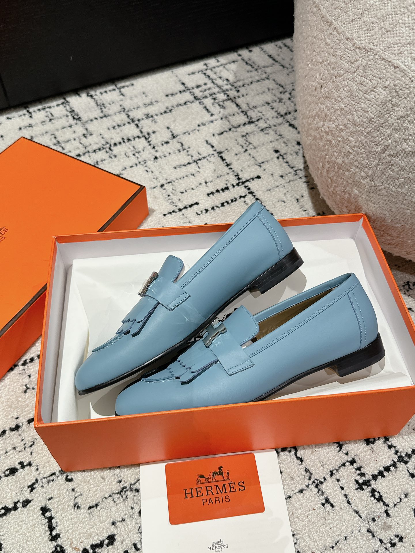 HERMES 00929
