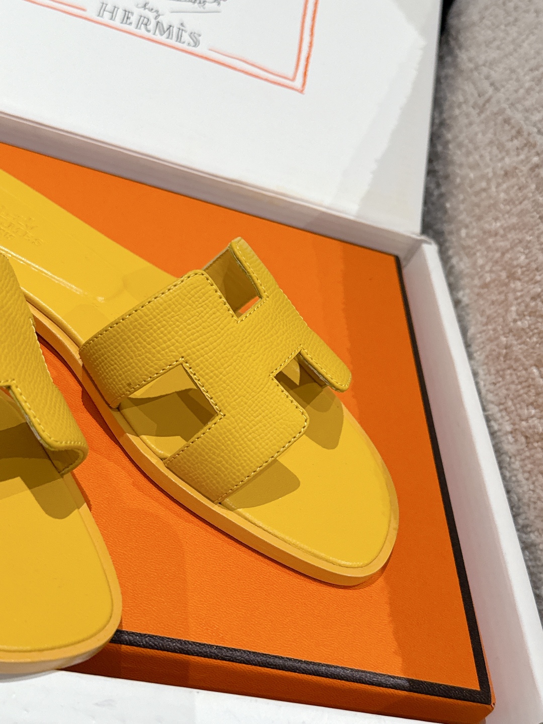 NEW HERMÈS Jaune Topaze Epsom Calfskin Oran Sandals