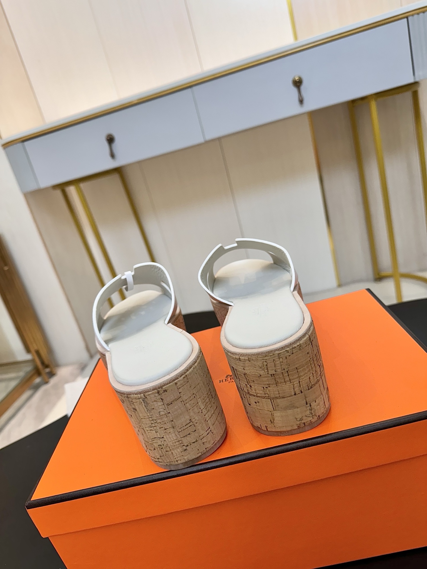 HERMES 00929