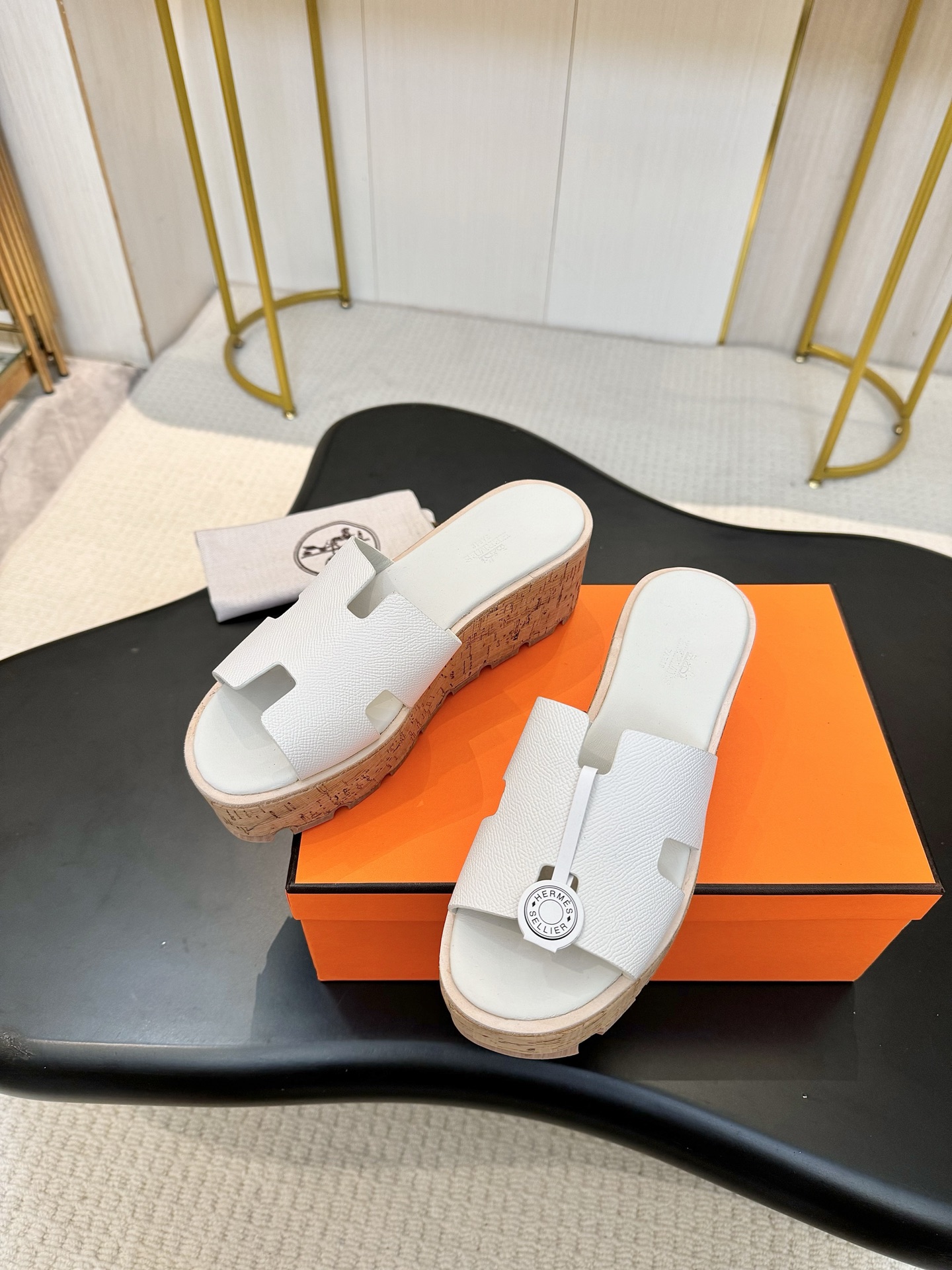 HERMES 00929