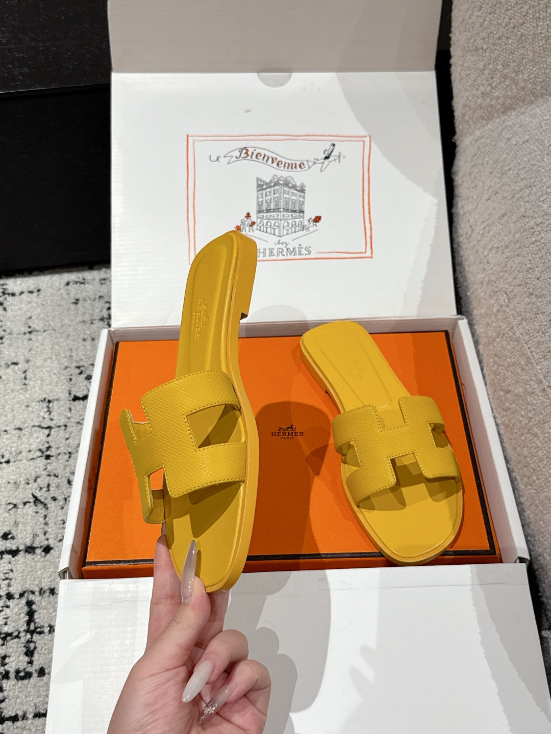 NEW HERMÈS Jaune Topaze Epsom Calfskin Oran Sandals