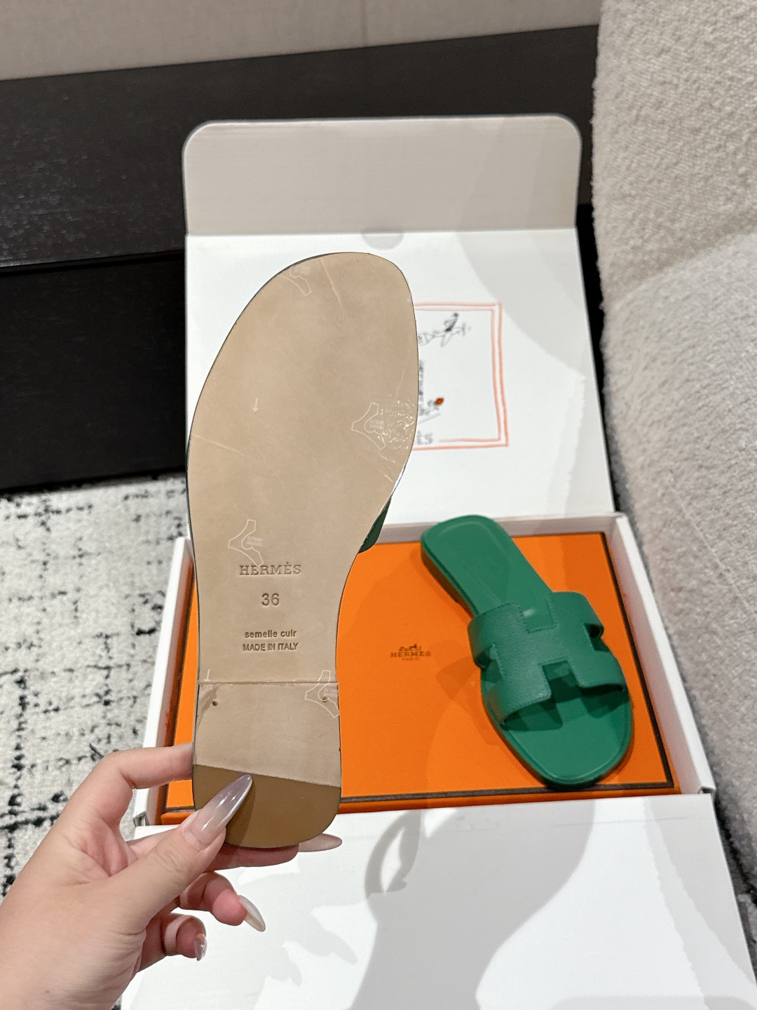 HERMES ORAN H SANDALS SLIPPERS CLASSIC Epsom Cactus Green Emerald