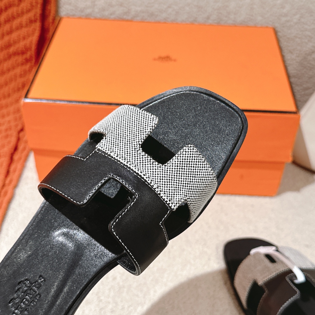 HERMES 00949 HERMES 00949