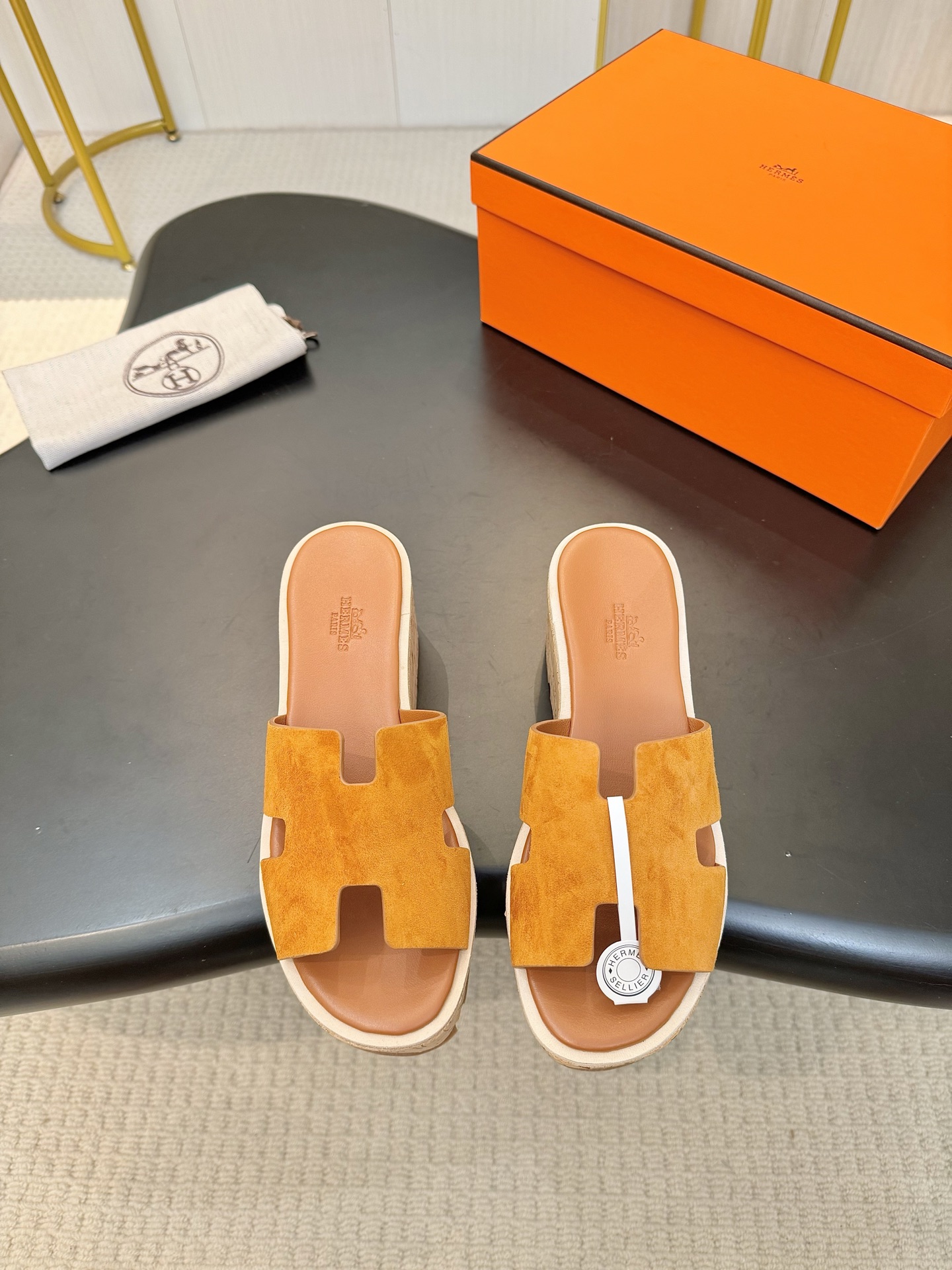 HERMES 00949 HERMES 00949