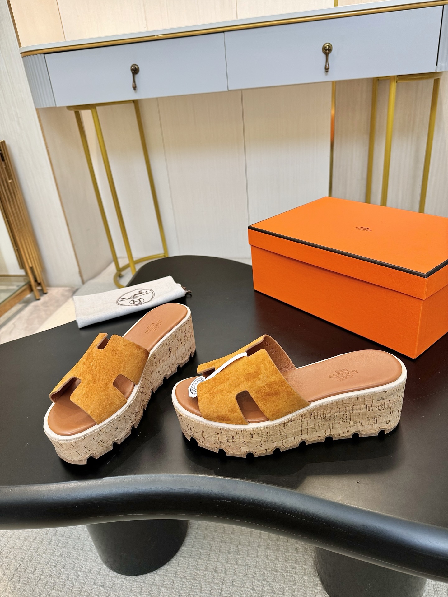 HERMES 00949 HERMES 00949
