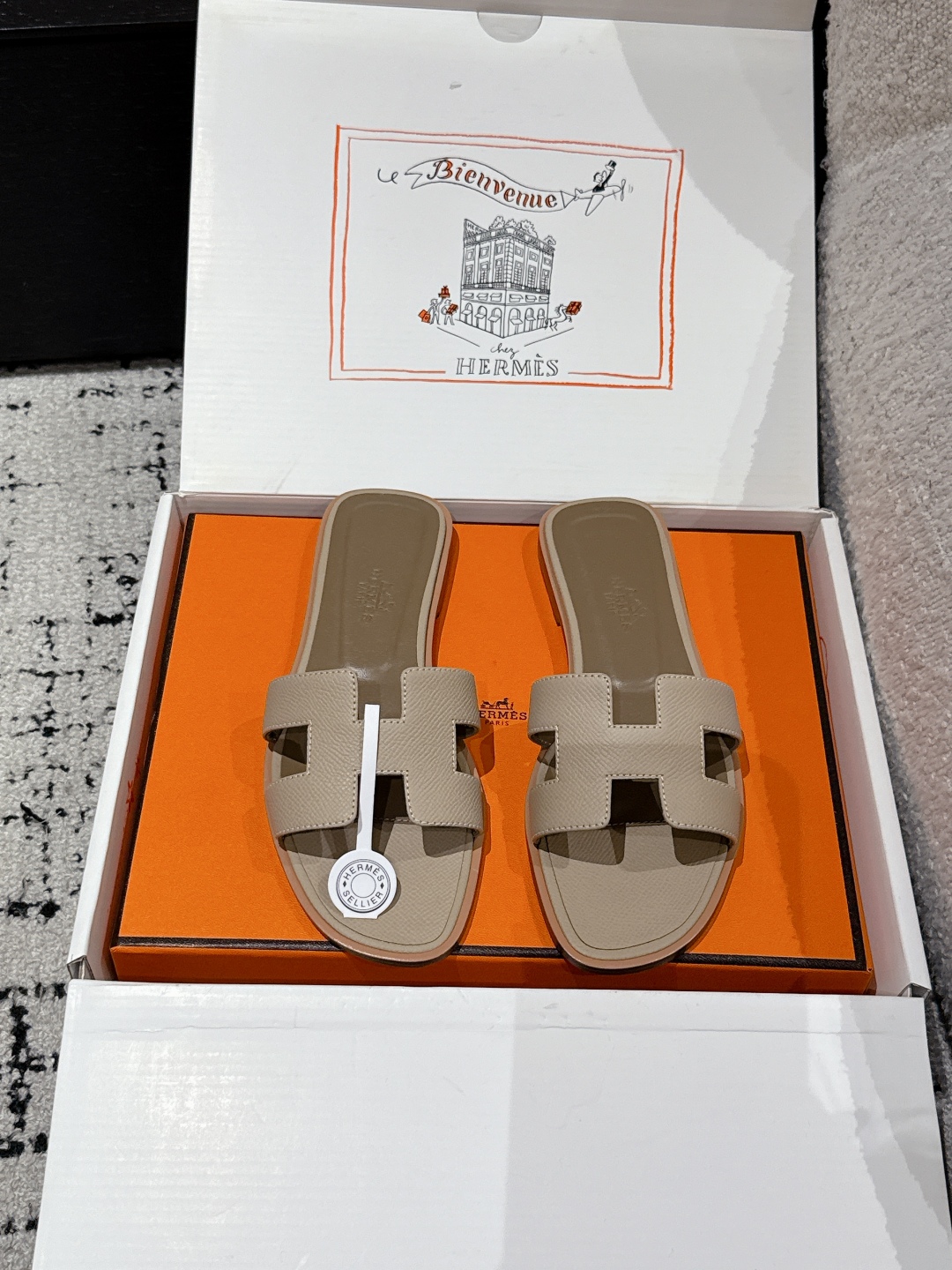 HERMES  00979