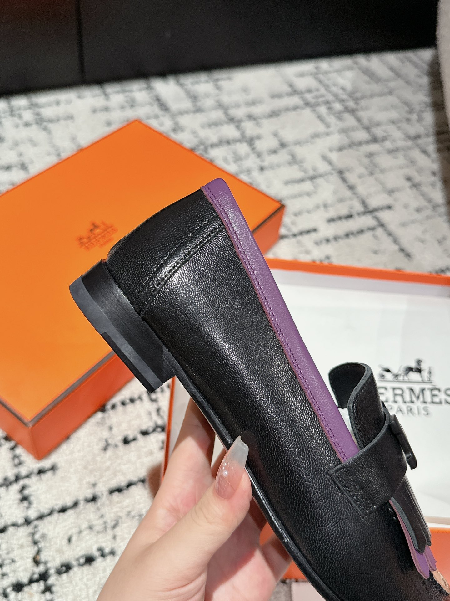 HERMES 00979 HERMES 00979