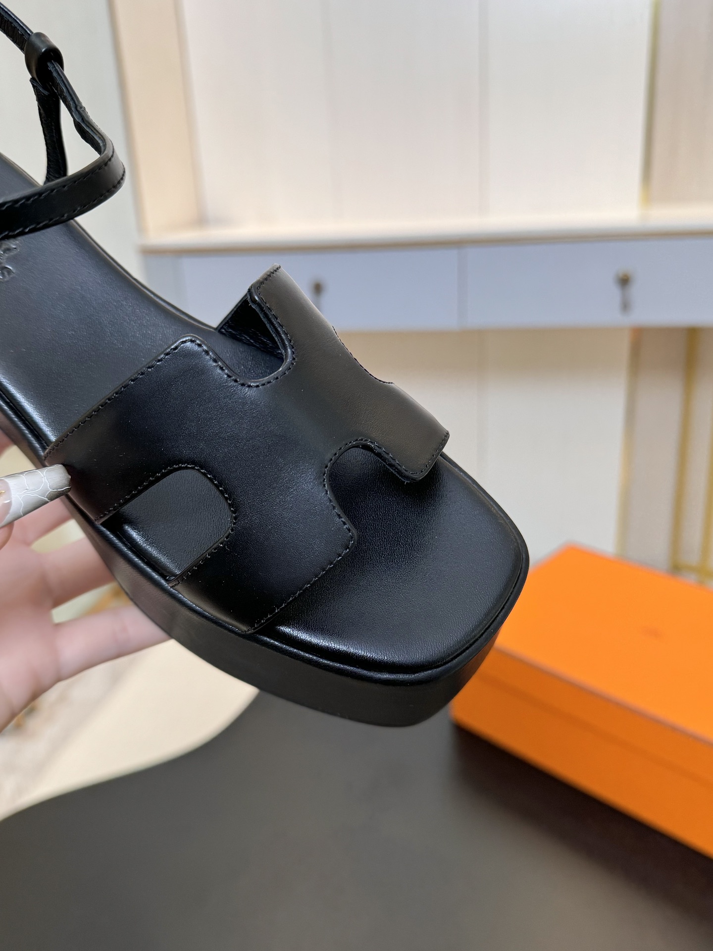 HERMES 00979 HERMES 00979