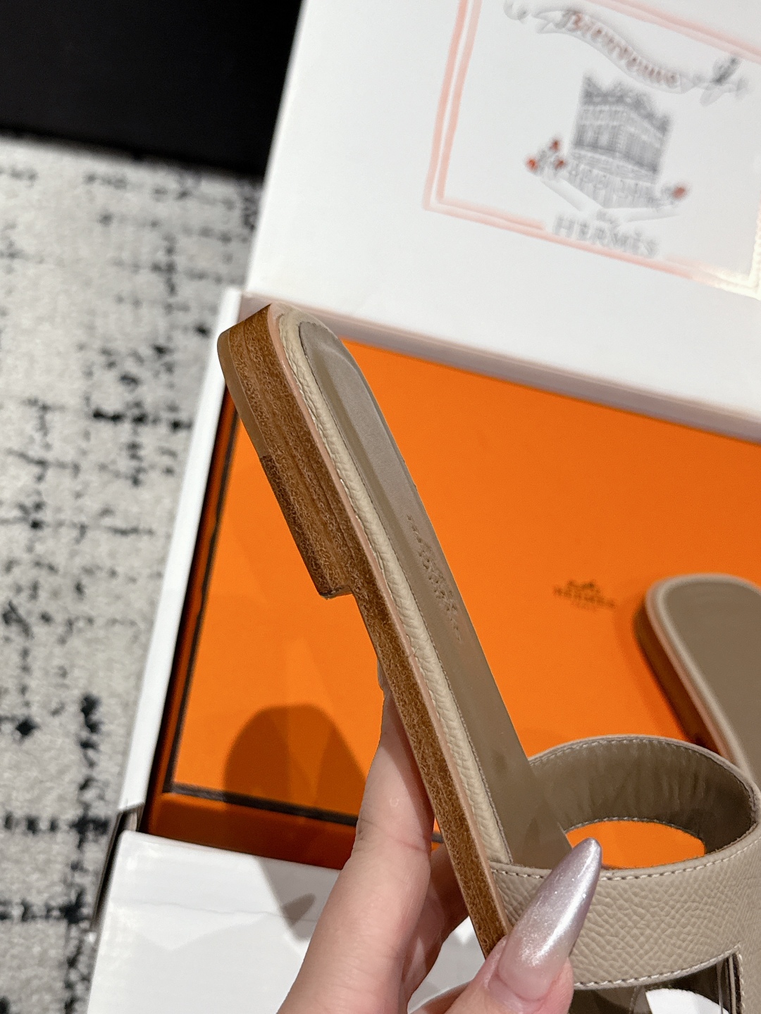 HERMES 00979 HERMES 00979