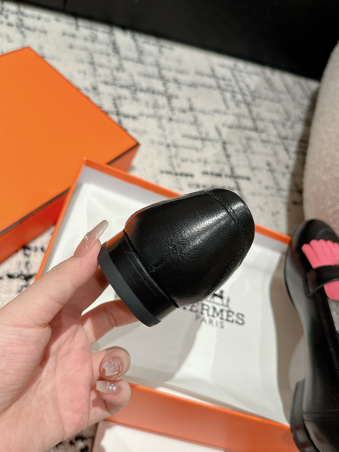 HERMES 00989 HERMES 00989