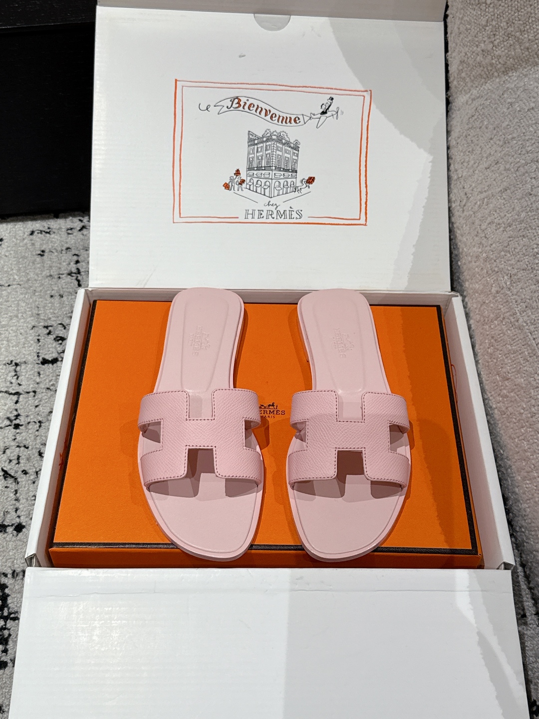 HERMES  00989