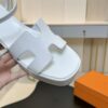 HERMES 00989