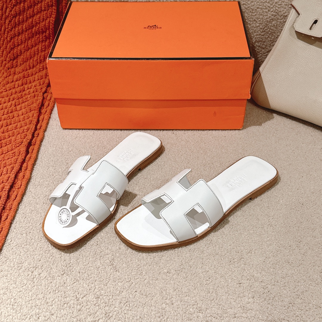 HERMES 00999 HERMES 00999