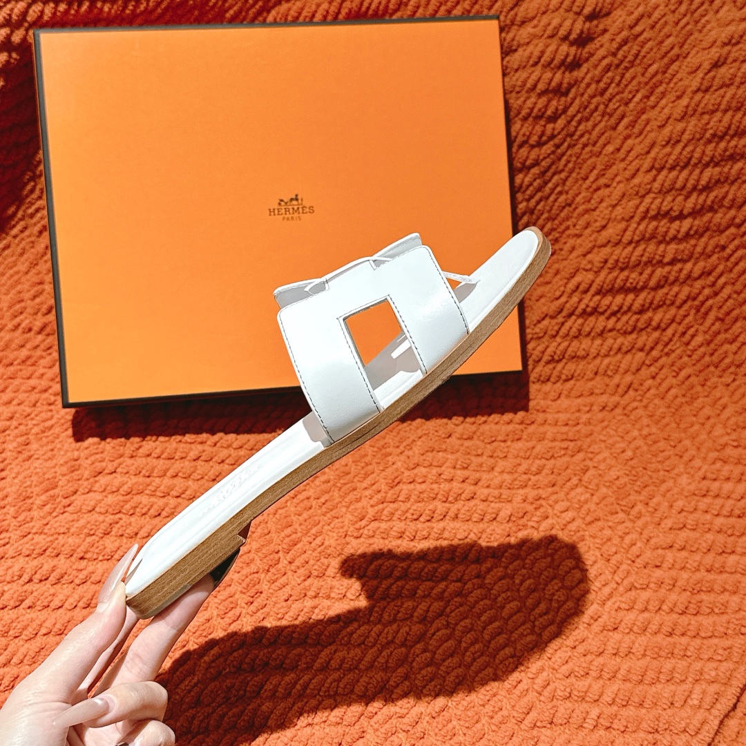 HERMES 00999 HERMES 00999