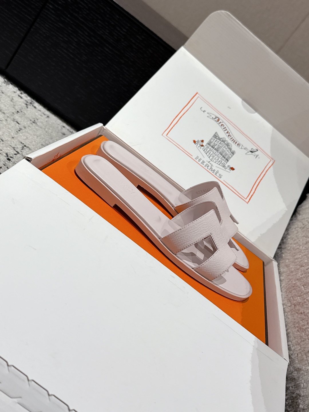 HERMES 00999 HERMES 00999