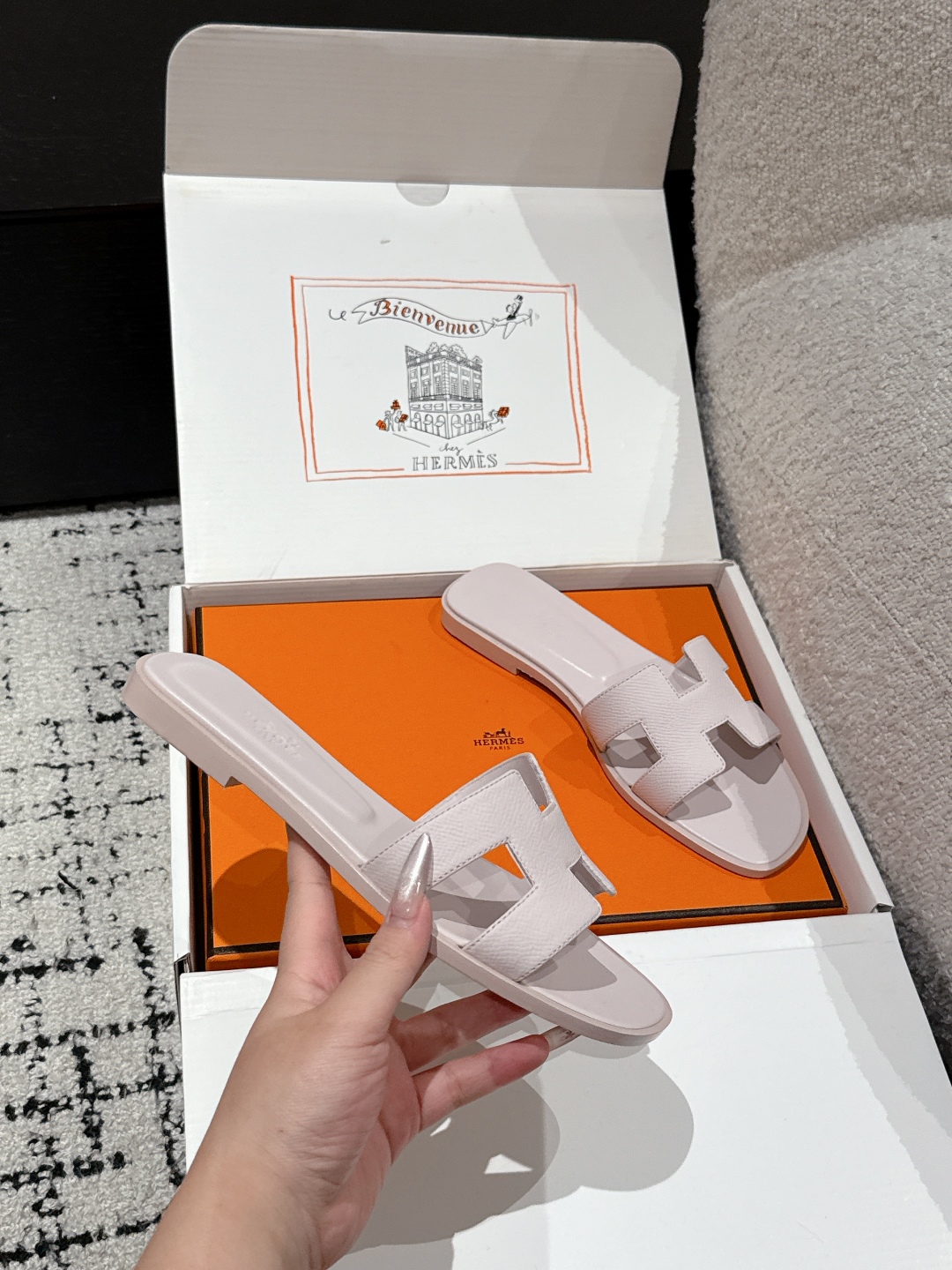 HERMES 00999 HERMES 00999