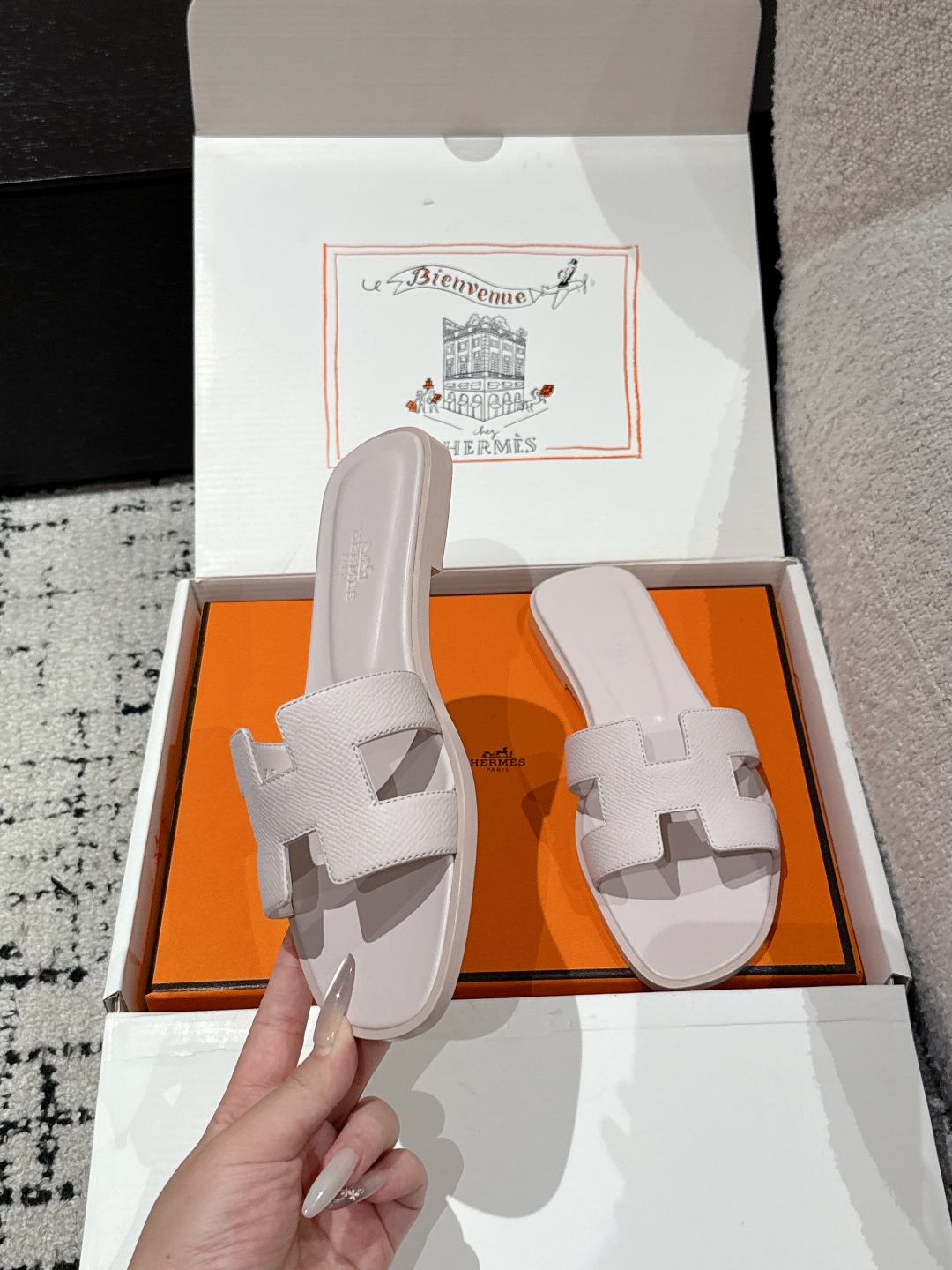 HERMES 00999 HERMES 00999