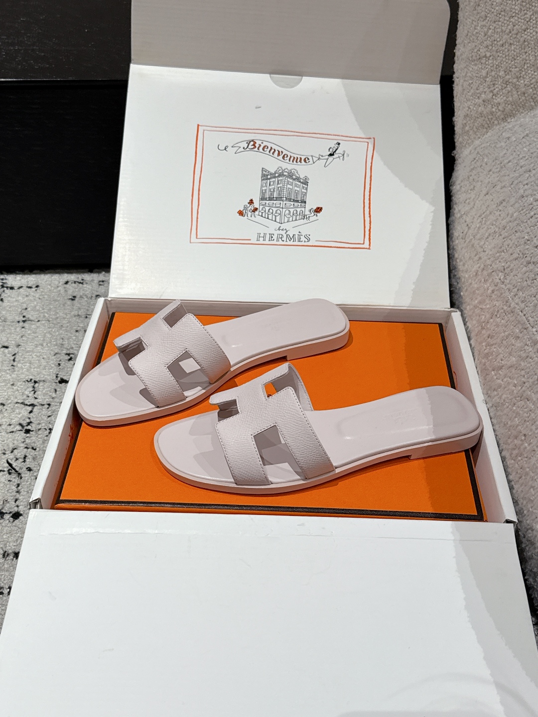 HERMES 00999 HERMES 00999