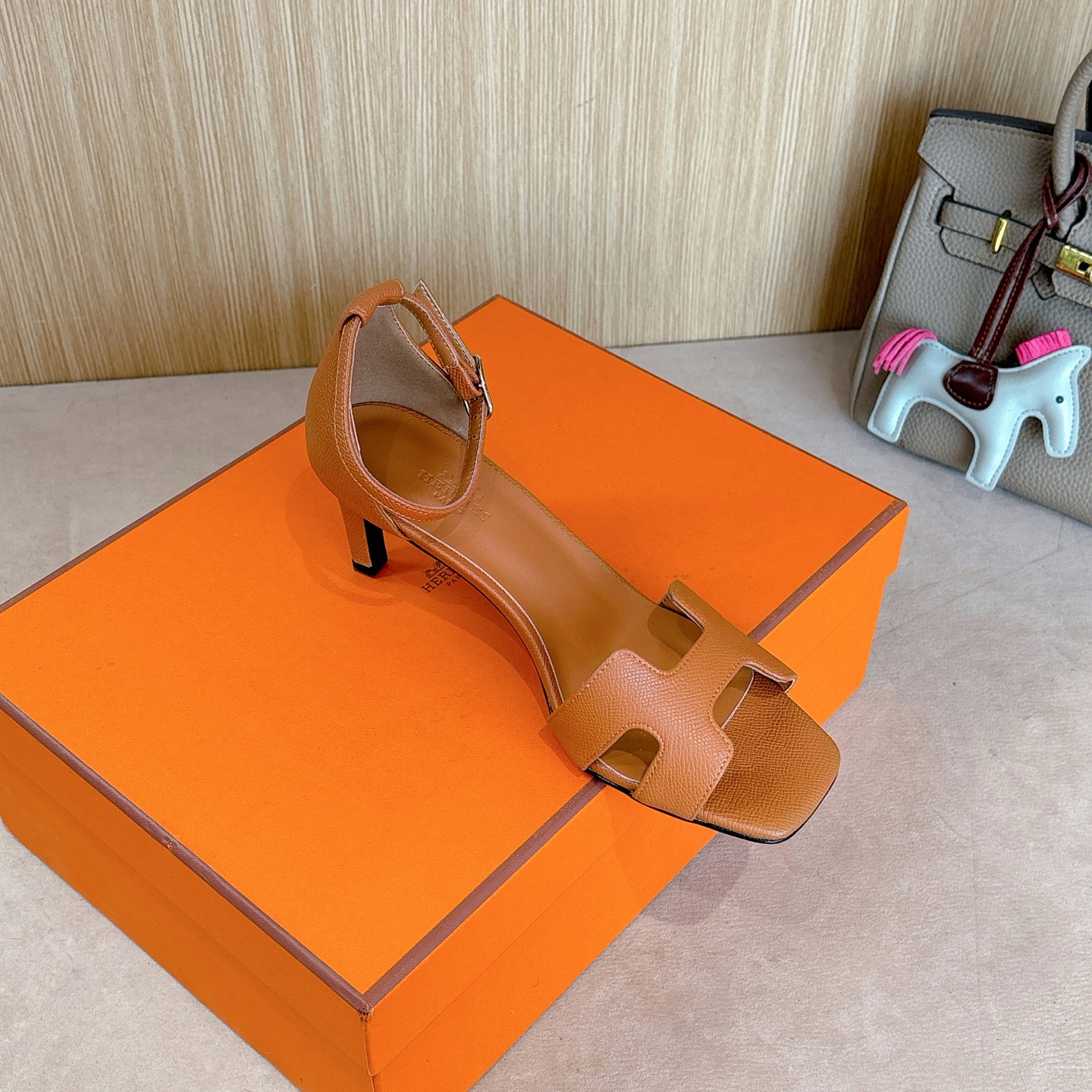 HERMES 00999 HERMES 00999