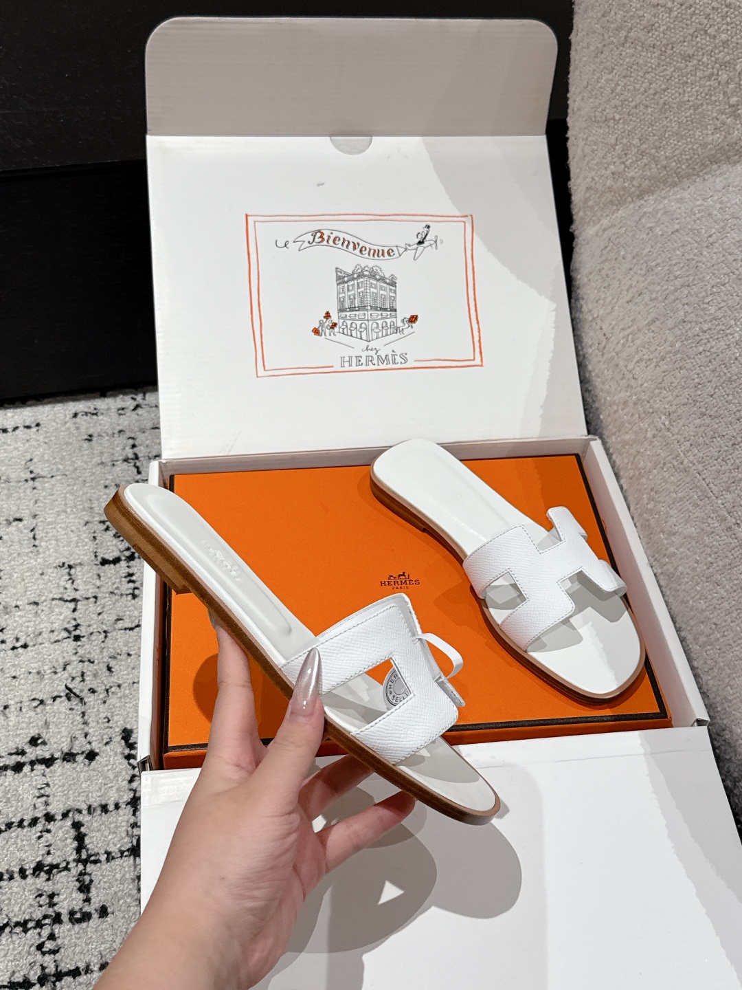 HERMES 01019 HERMES 01019