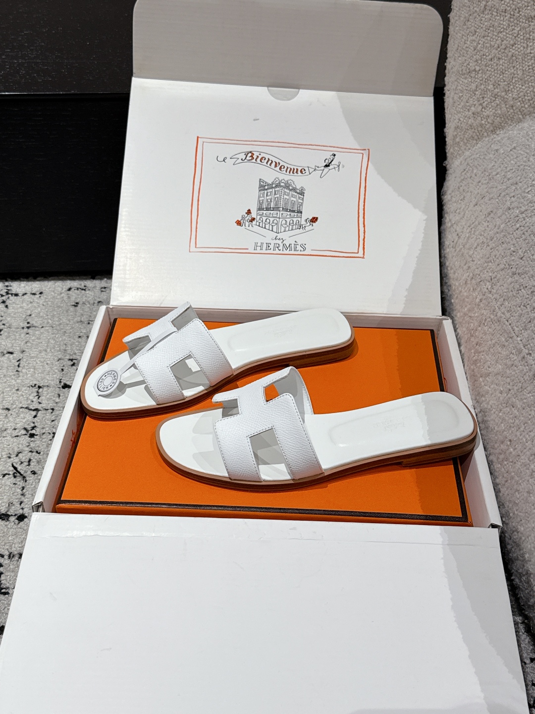 HERMES 01019 HERMES 01019