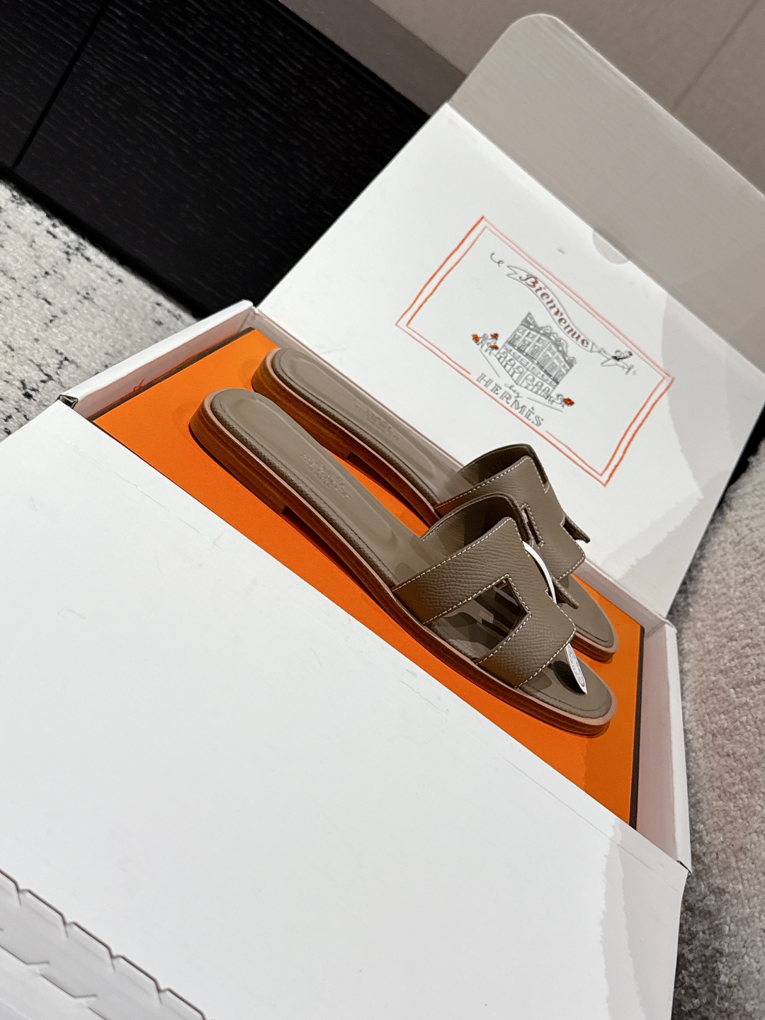 HERMES ORAN H SANDALS SLIPPERS Classic Epsom Etoupe Gray