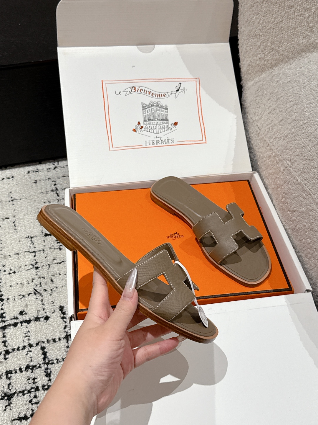 HERMES ORAN H SANDALS SLIPPERS Classic Epsom Etoupe Gray