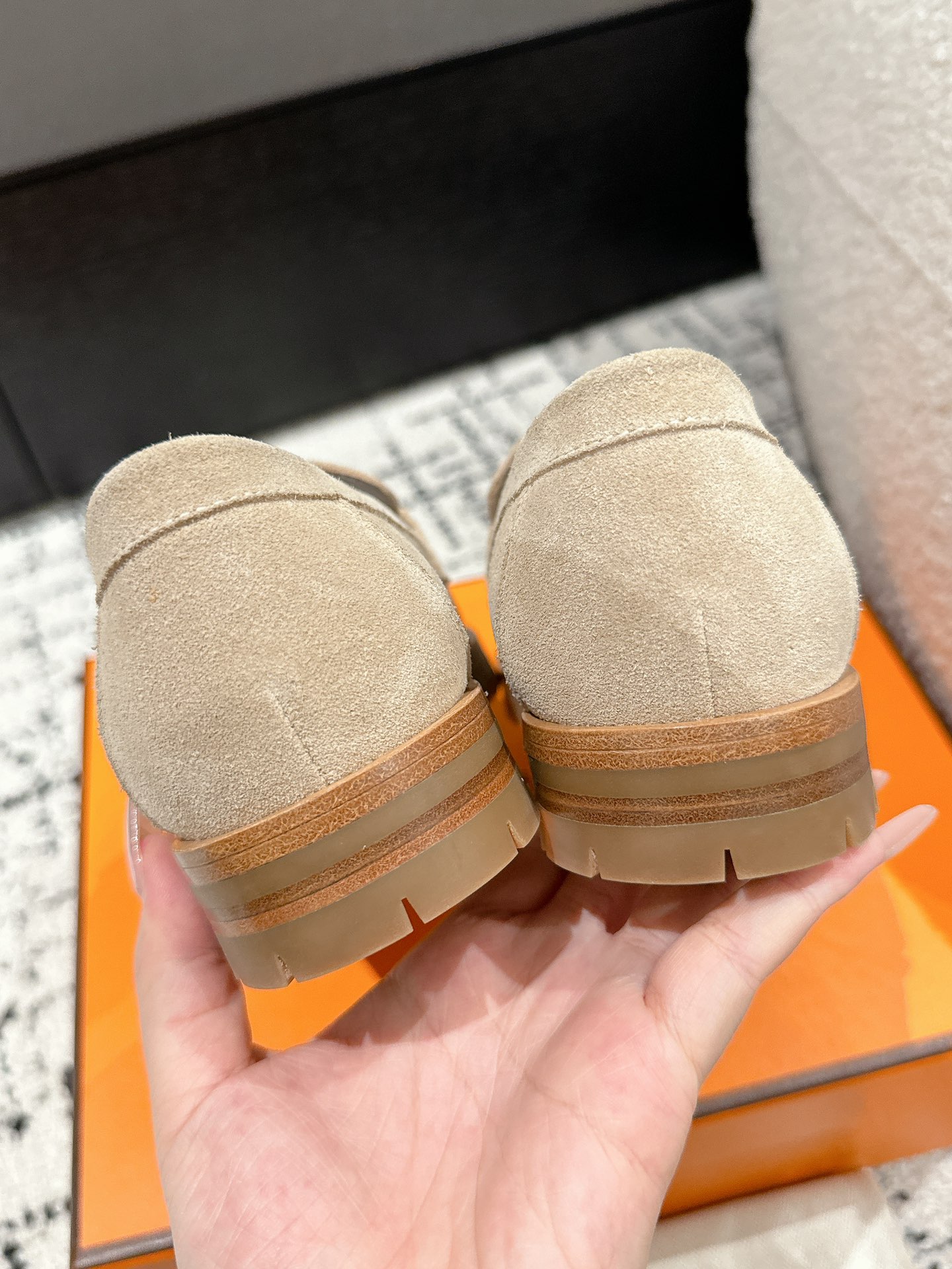 HERMES 01049