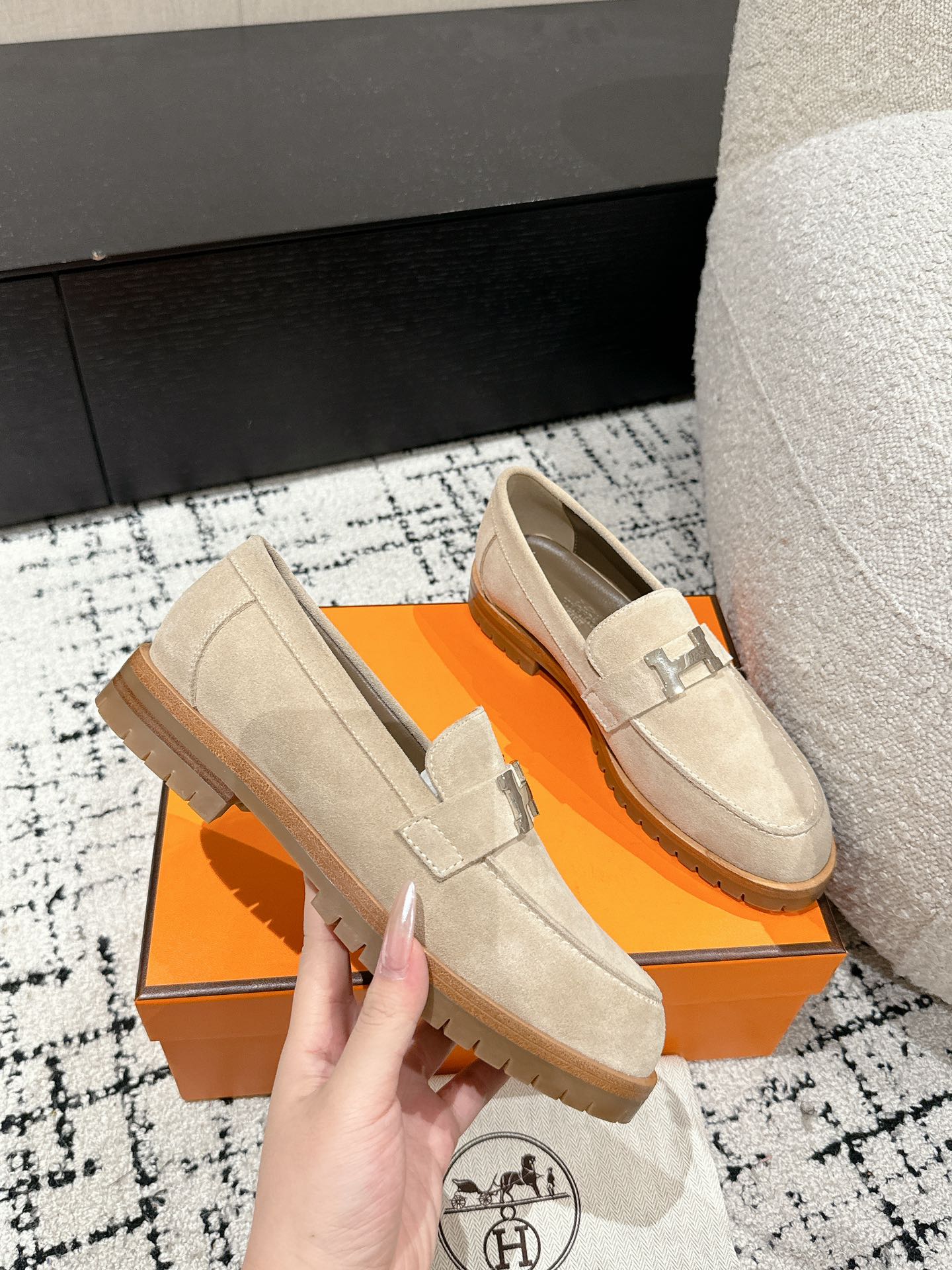 HERMES 01049