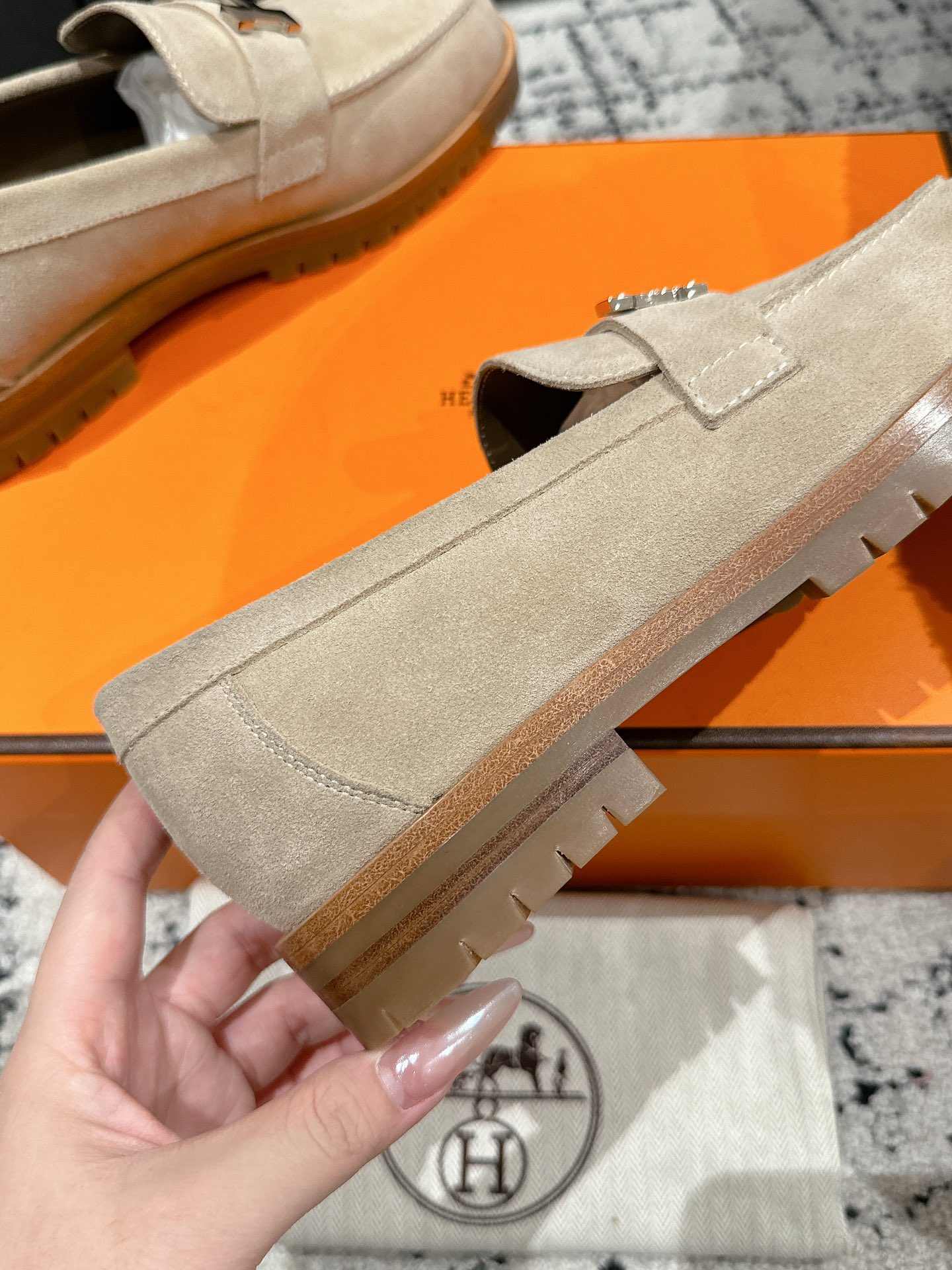 HERMES 01049