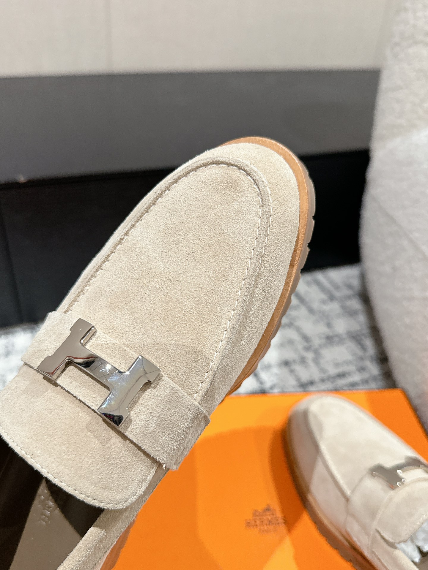 HERMES 01049