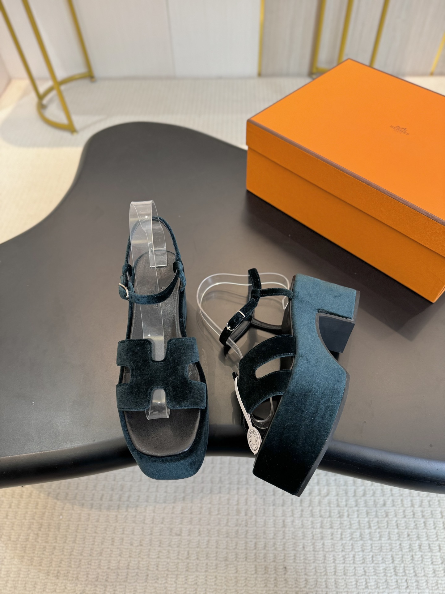 HERMES 01049