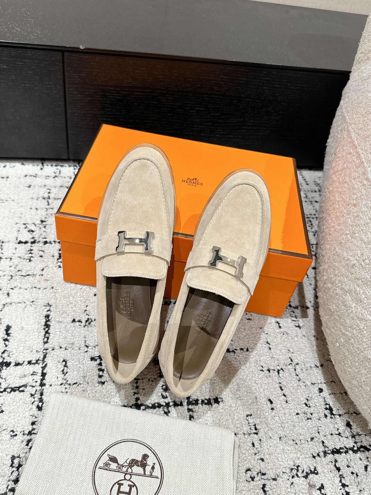 HERMES 01049