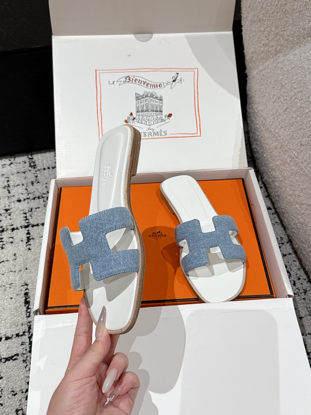 HERMES 01059 HERMES 01059