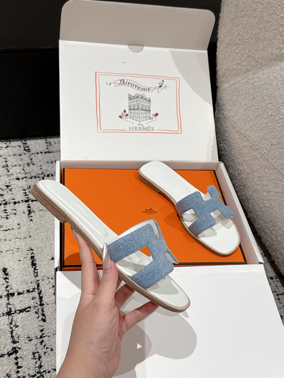 HERMES 01059 HERMES 01059