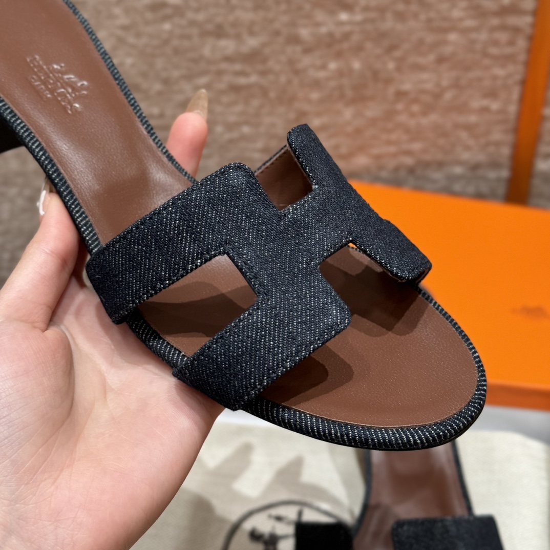 HERMES 01069 HERMES 01069
