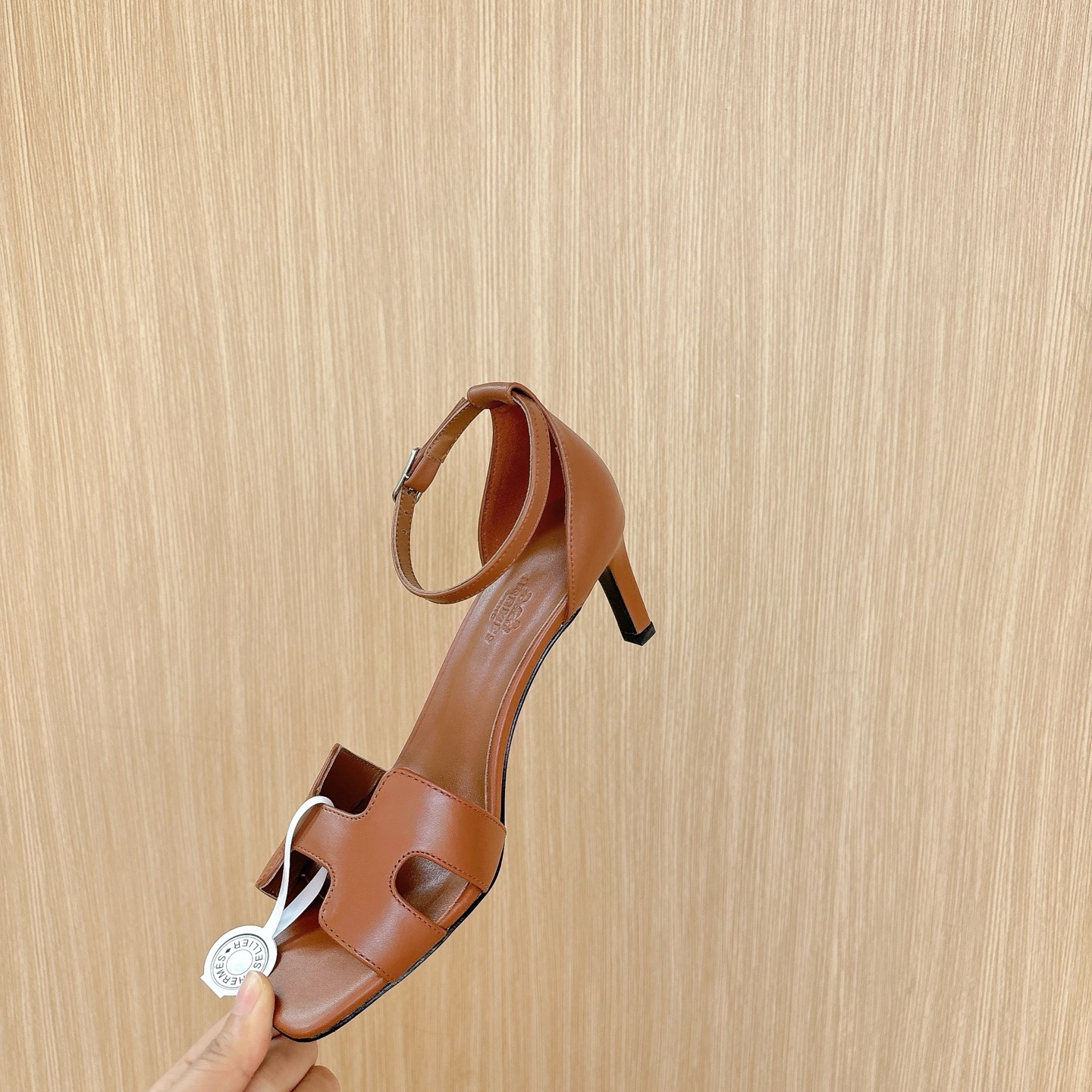 HERMES 01069 HERMES 01069