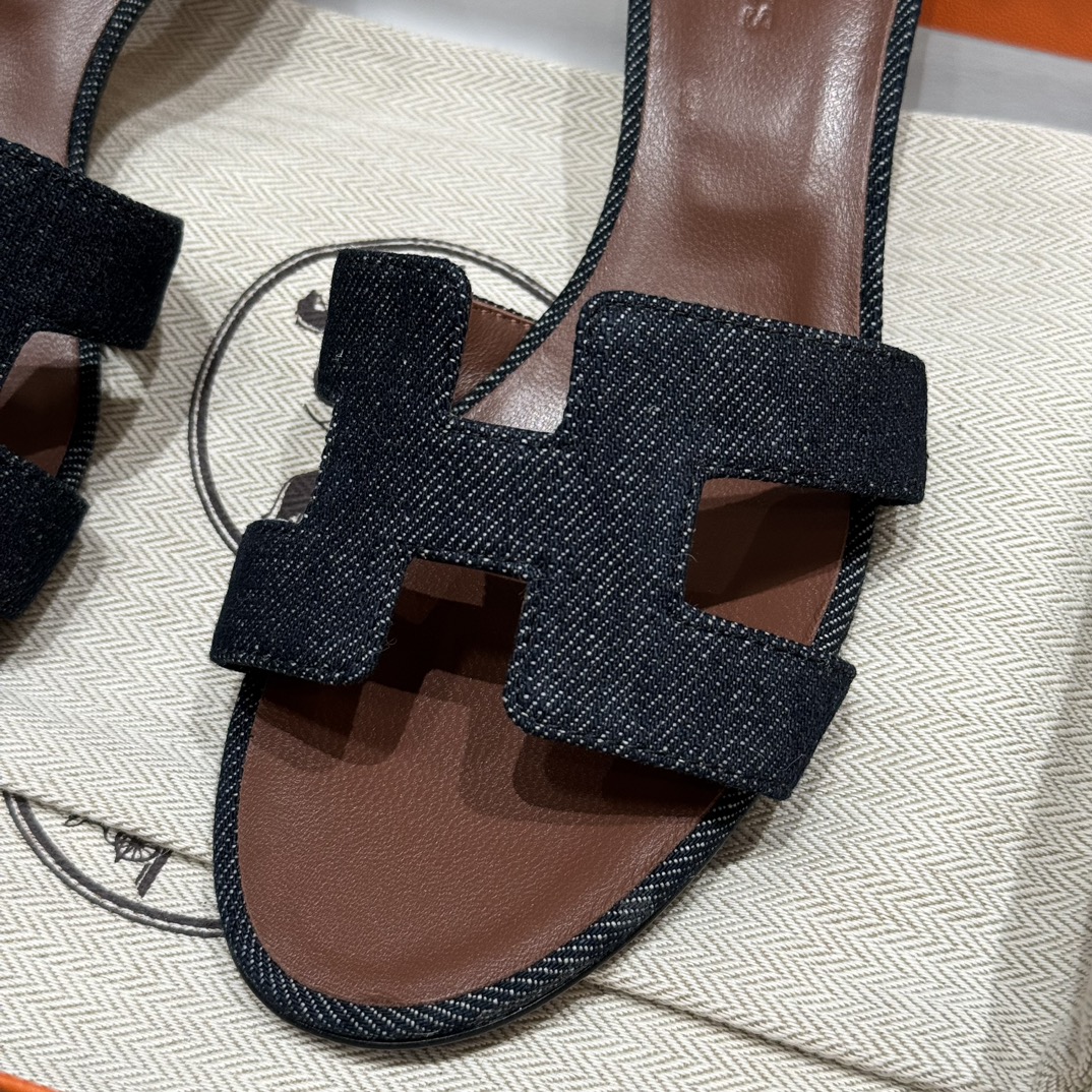 HERMES 01069 HERMES 01069