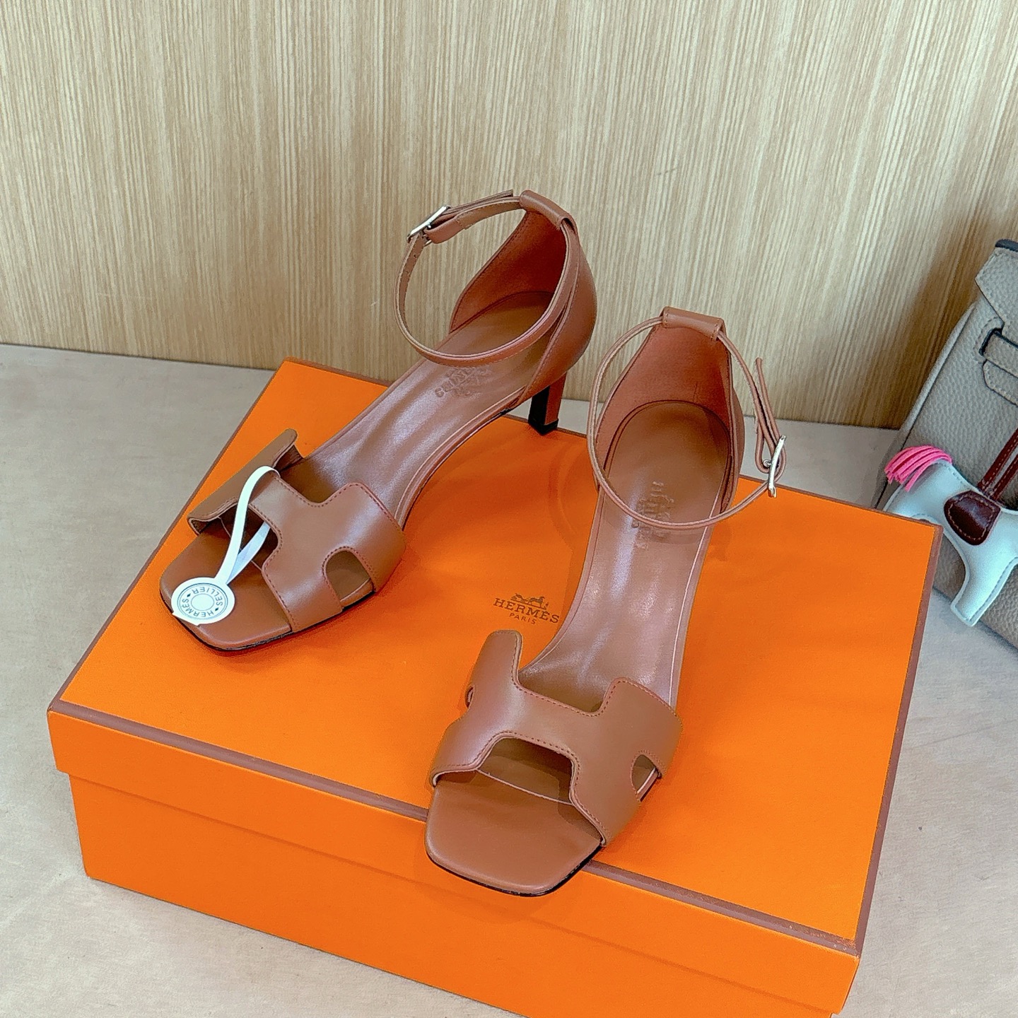HERMES 01069 HERMES 01069