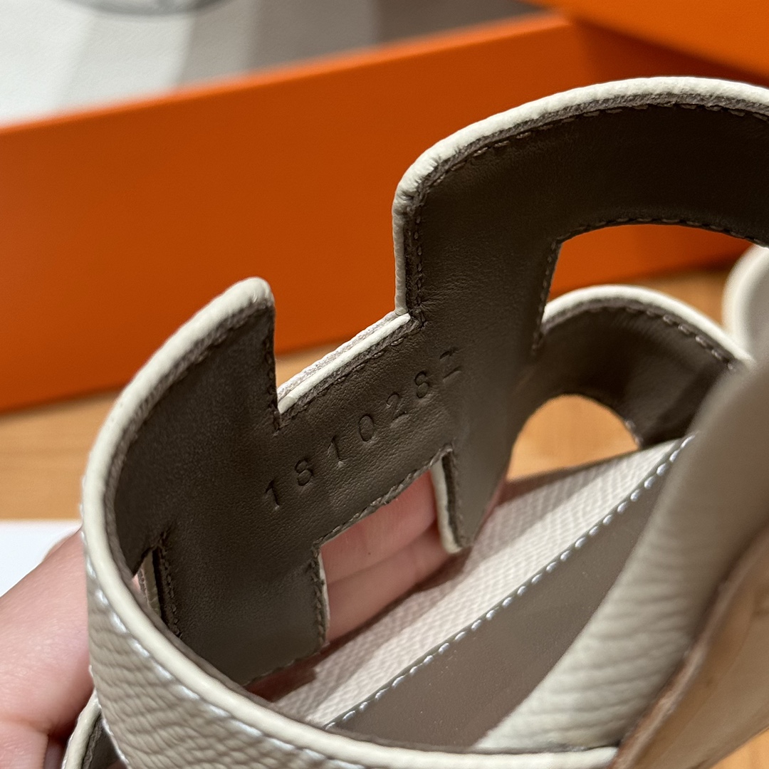 HERMES 01077