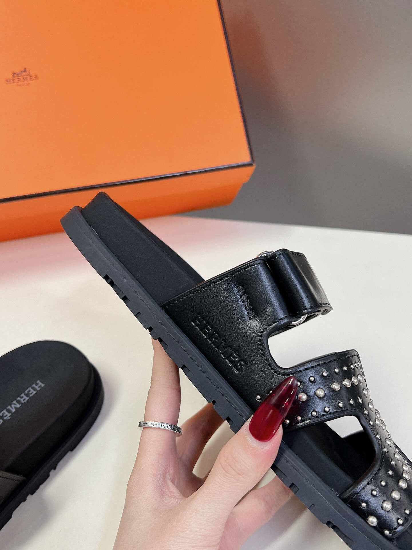 HERMES 01079