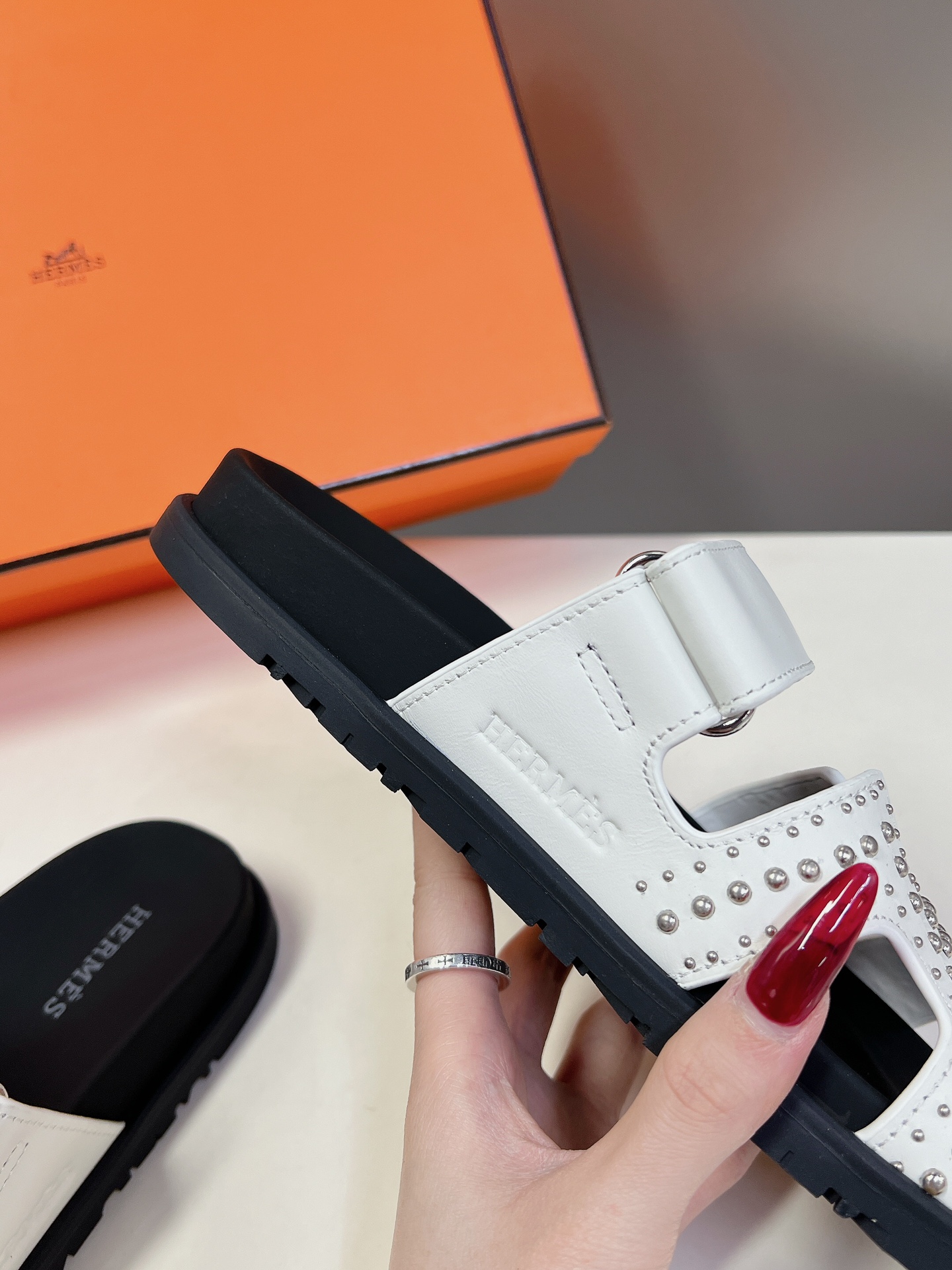 HERMES 01099