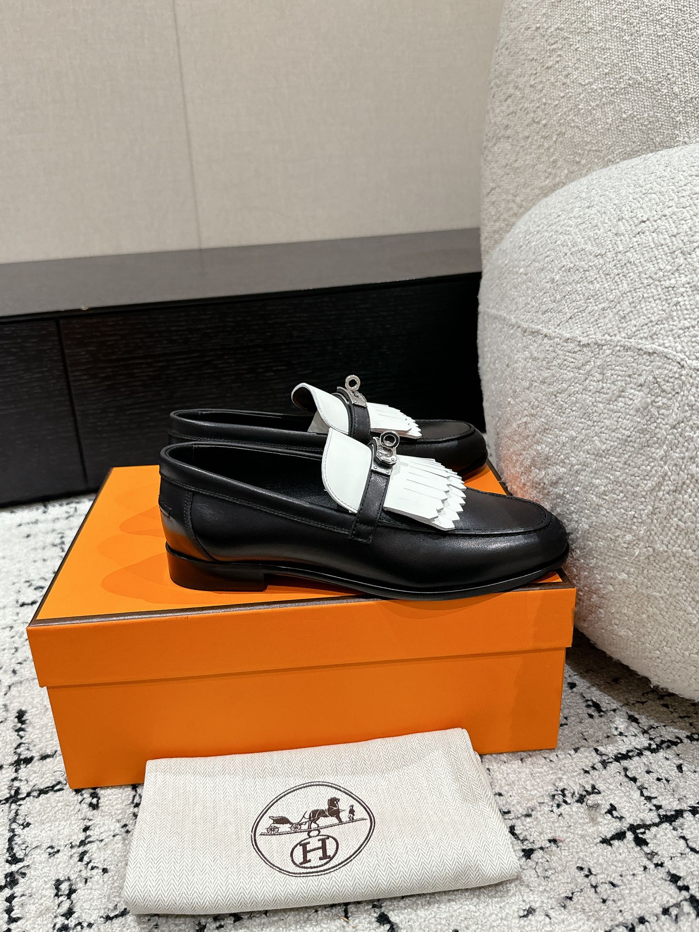 Hermès Destin Women’s Loafers Black & White Size