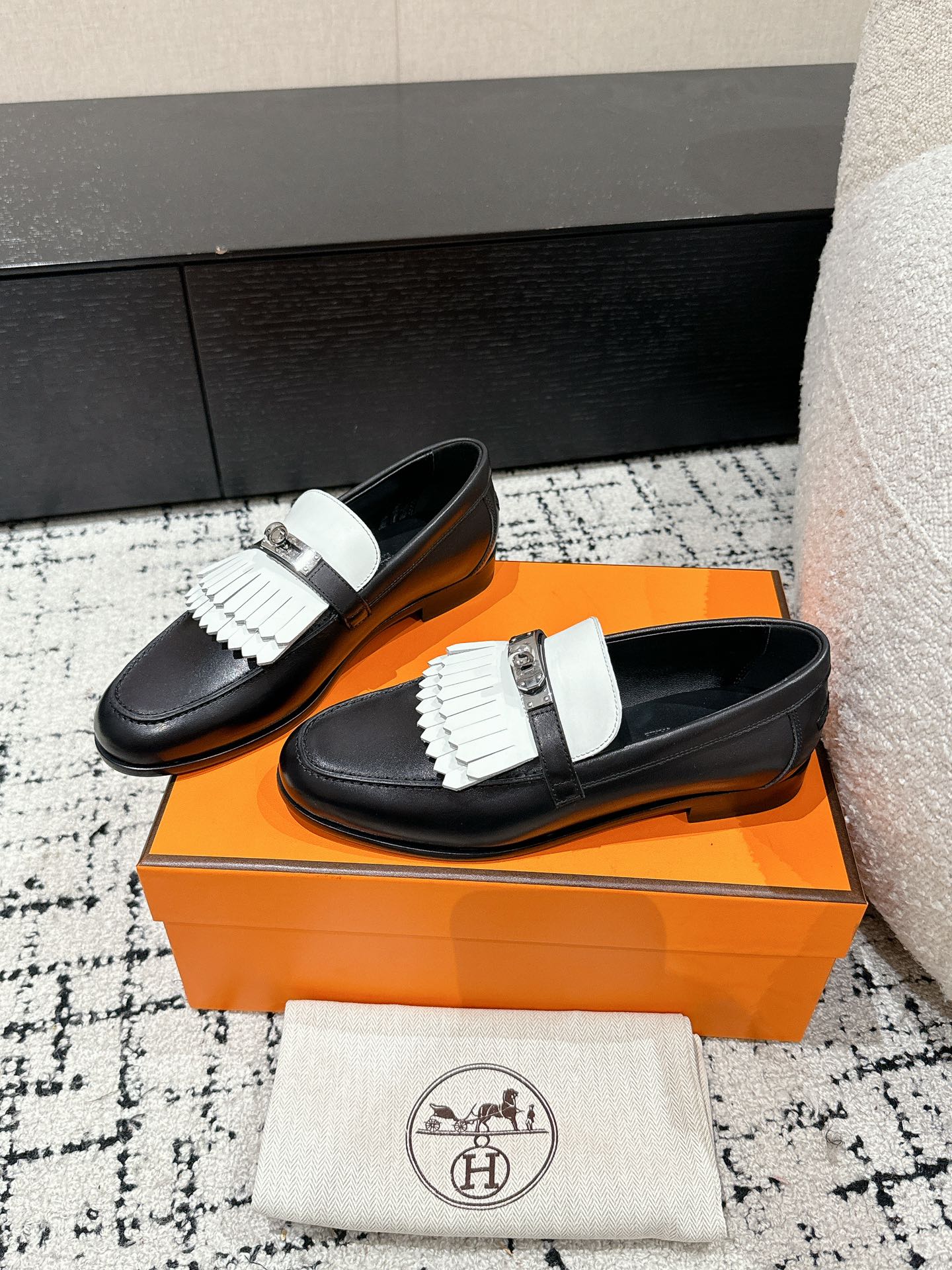 Hermès Destin Women’s Loafers Black & White Size