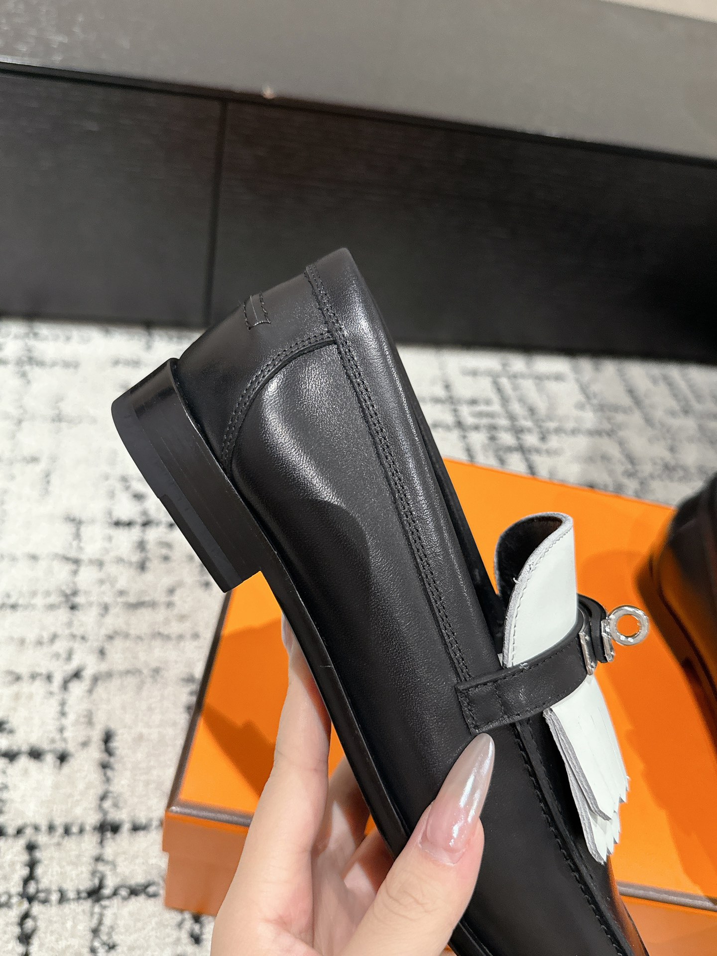 Hermès Destin Women’s Loafers Black & White Size