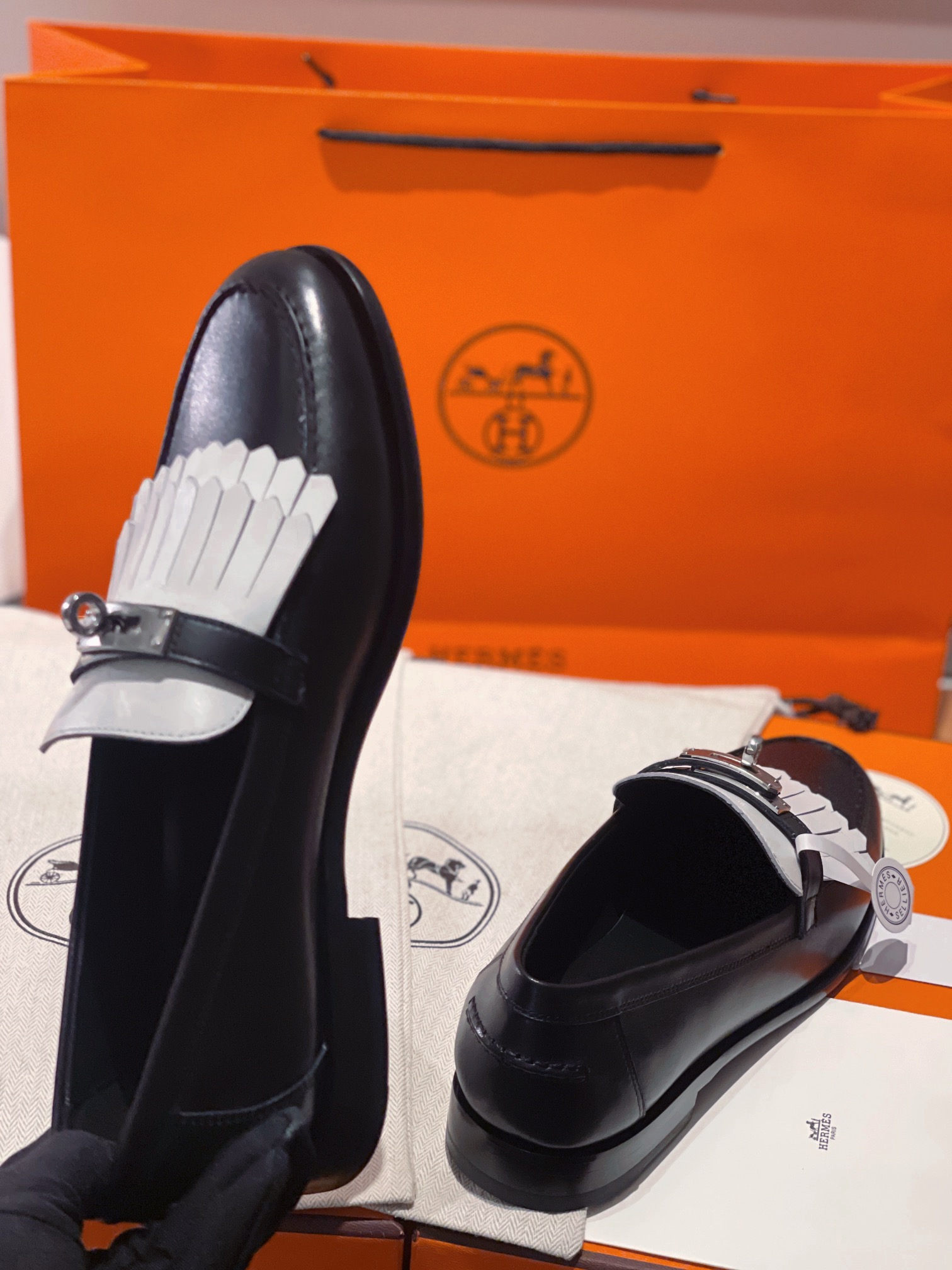 HERMES  01129