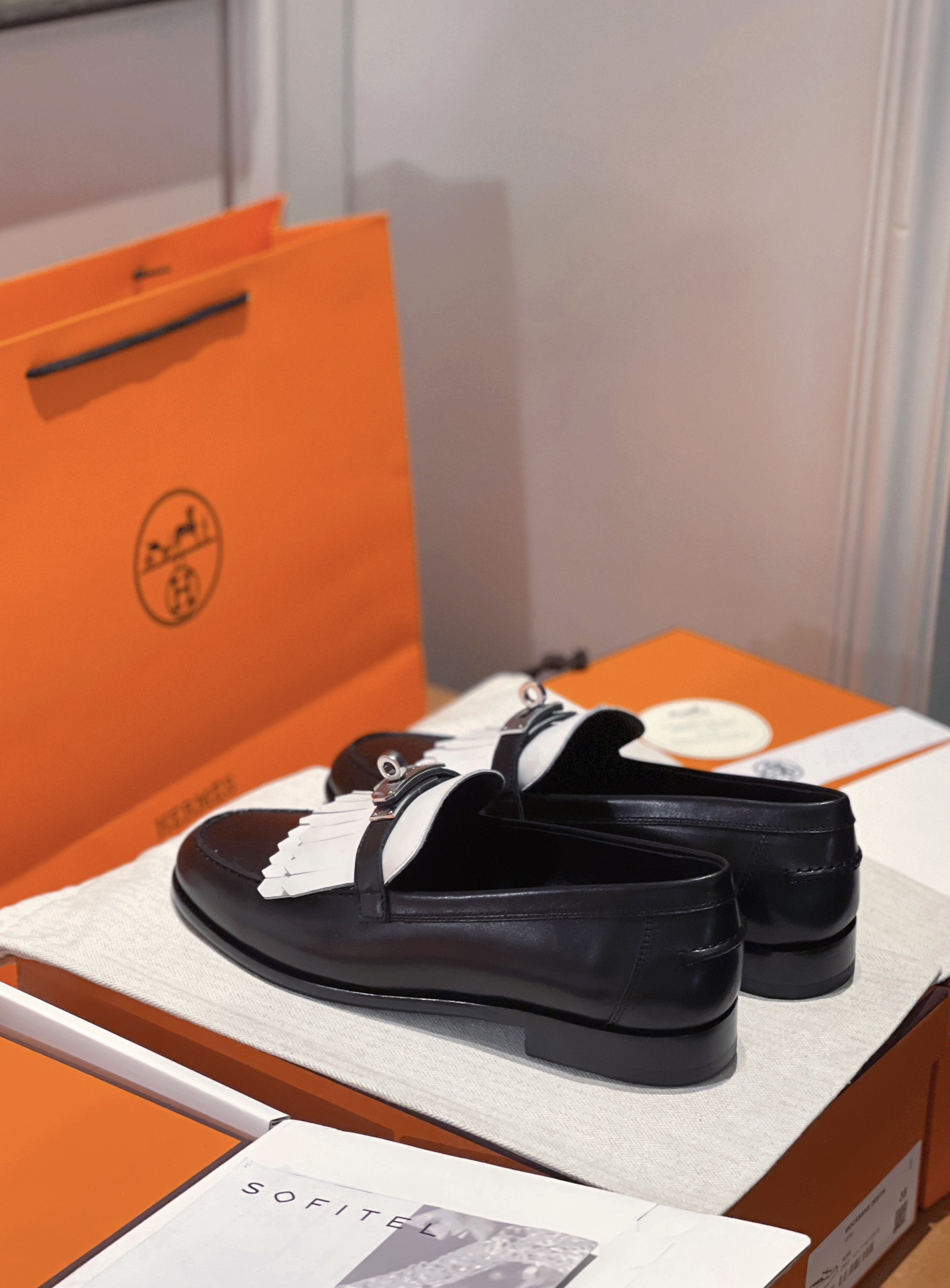 HERMES  01129