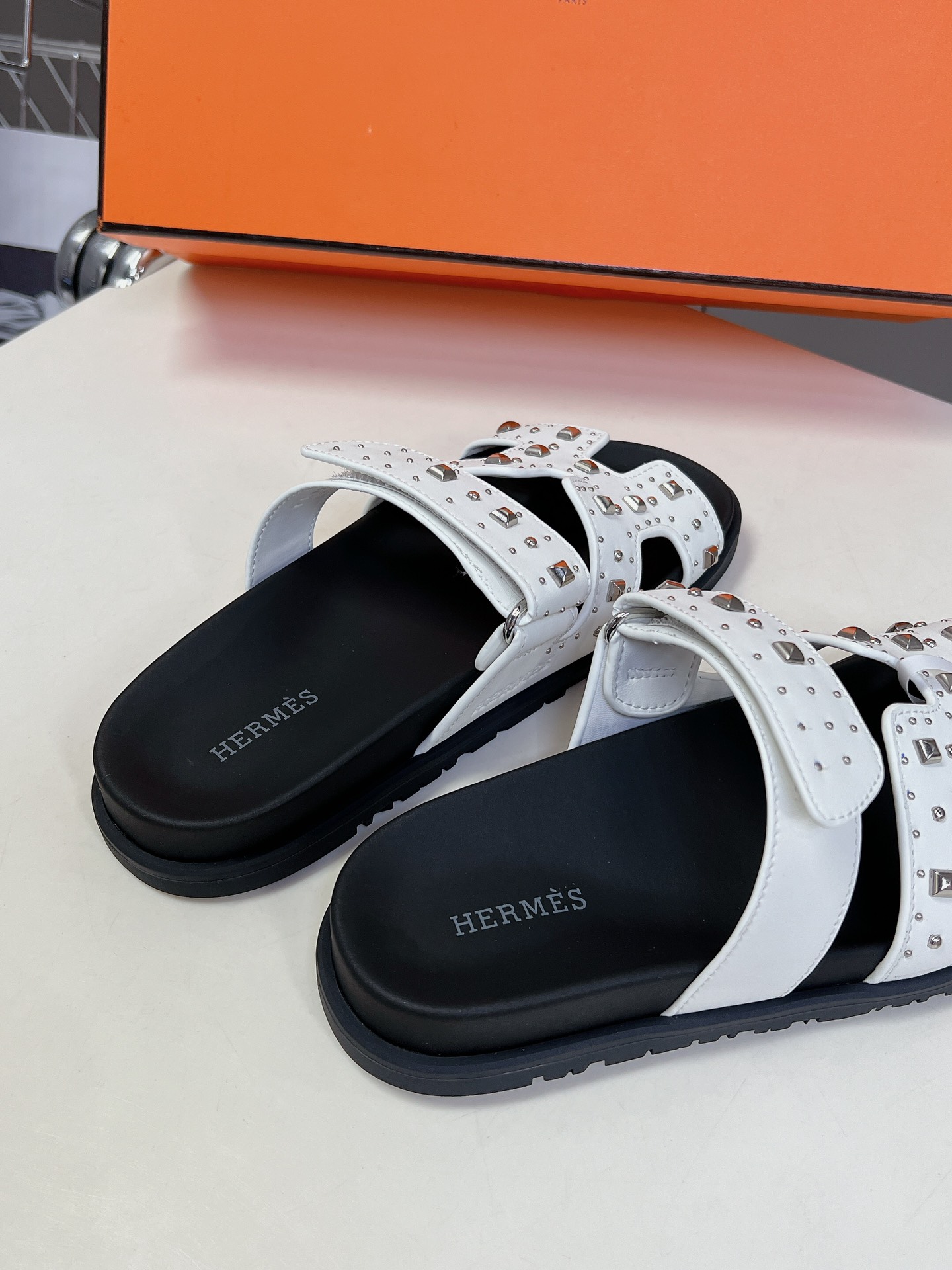 HERMES 01129 Hermes Chypre Sandal white Studded Stud Punk Rock H Logo Strap